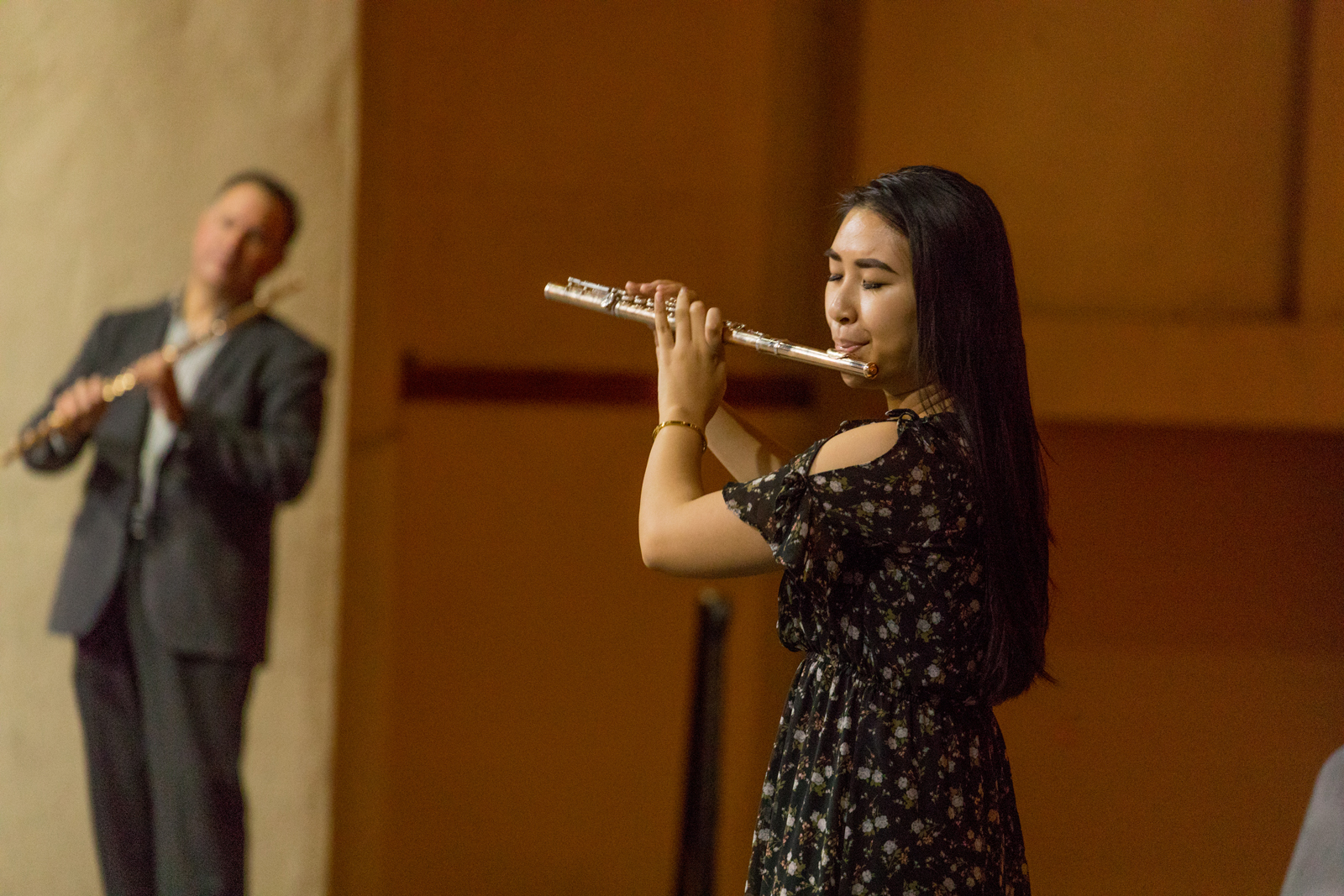 Flutefinity performs the Premiere of the 